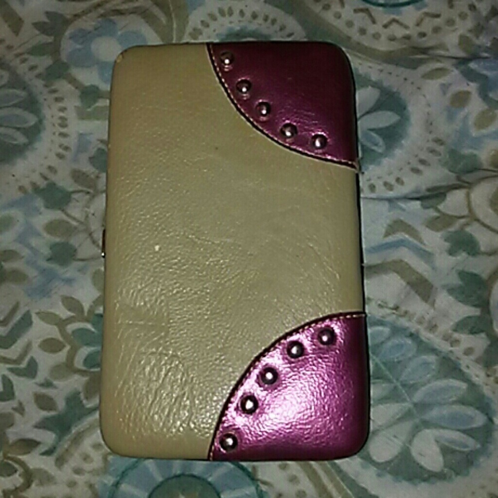 Women's wallet large size.